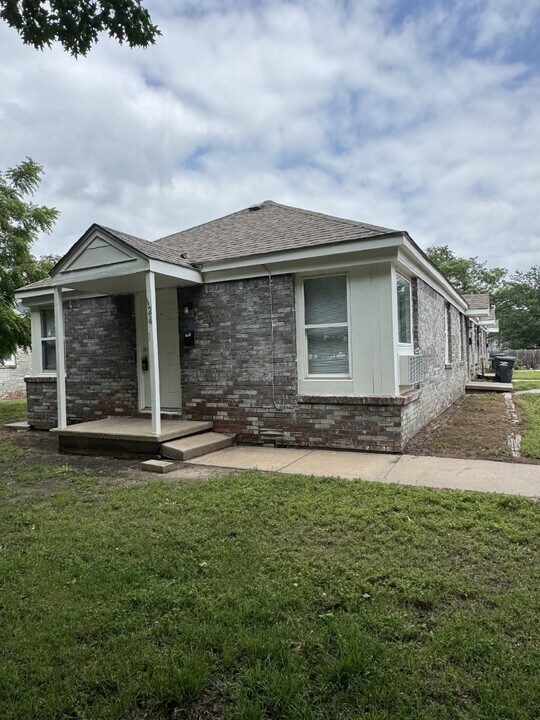 824 S Water St in Wichita, KS - Foto de edificio