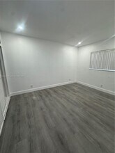 1633 NW 8th Ave in Fort Lauderdale, FL - Building Photo - Building Photo