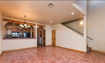 Nambe Ct in Las Cruces, NM - Foto de edificio - Building Photo