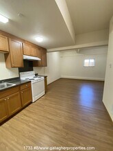 1733 NW 61st St in Seattle, WA - Foto de edificio - Building Photo