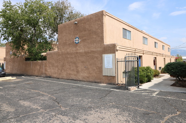 Somerset Lofts in Albuquerque, NM - Foto de edificio - Building Photo