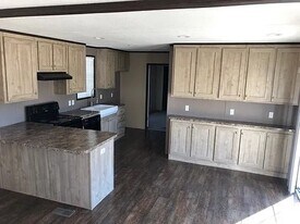 16023 Red Oak in Channelview, TX - Building Photo