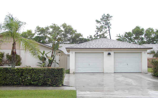 Goldenrod Apartments in West Palm Beach, FL - Building Photo