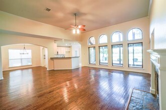 8800 Weston Ln in Lantana, TX - Building Photo - Building Photo