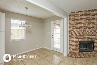 9054 Chinon in San Antonio, TX - Building Photo - Building Photo