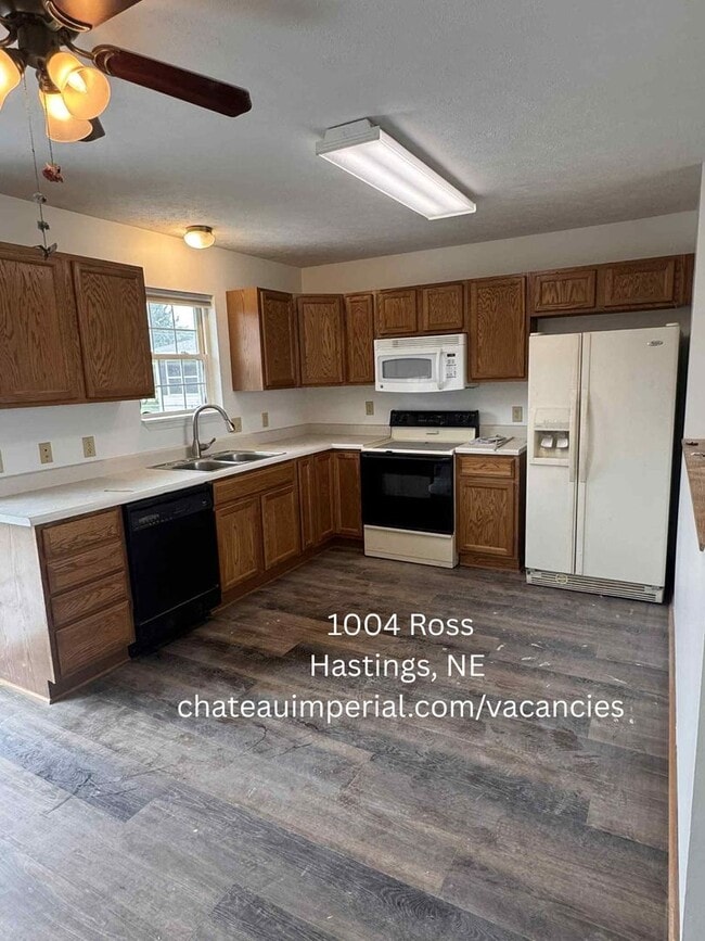 1004 S Ross Ave in Hastings, NE - Building Photo - Building Photo