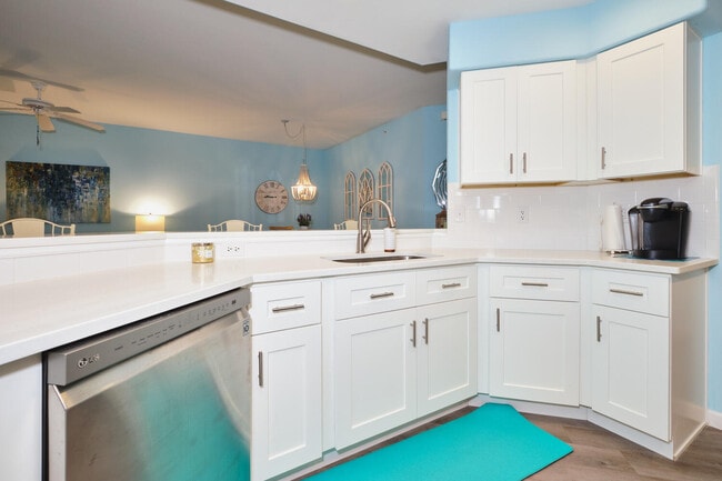 9100 Southmont Cove in Ft. Myers, FL - Building Photo - Building Photo
