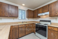 796 Ridgeview Dr photo'