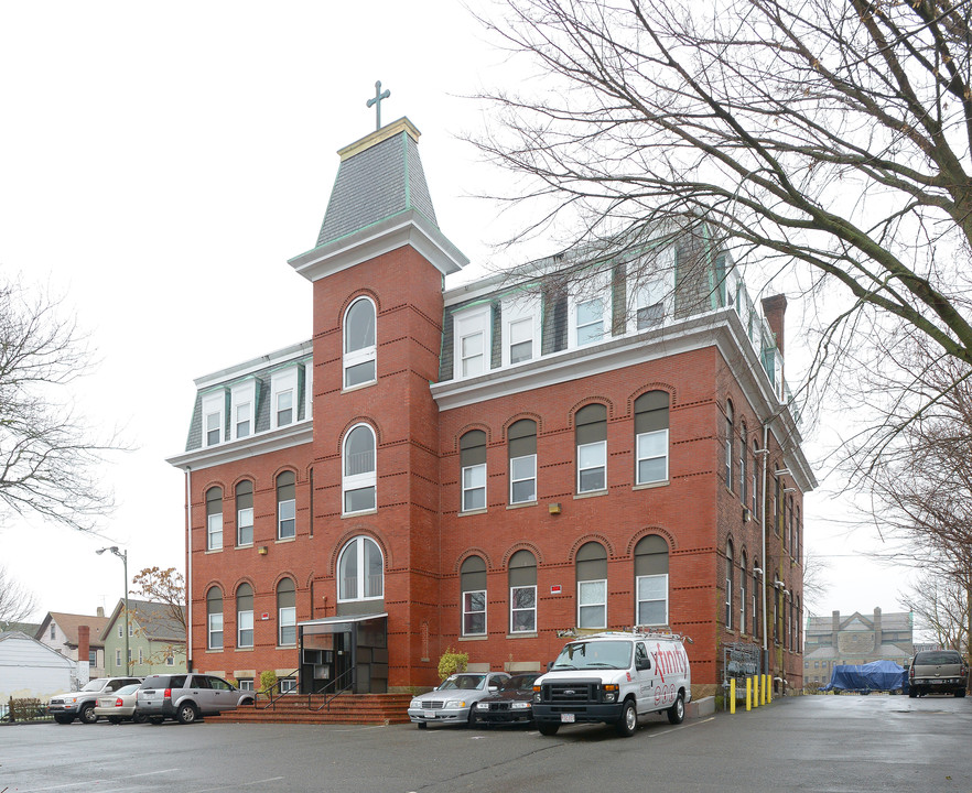 167 Acushnet Ave in New Bedford, MA - Foto de edificio