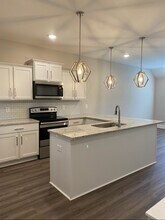 1020 Glenkirk Dr in Clarksville, TN - Building Photo - Building Photo