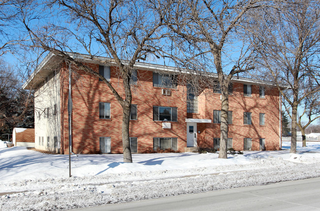 5153 Douglas Dr N in Minneapolis, MN - Building Photo - Building Photo