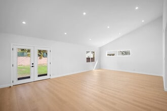 16057 Knapp St in North Hills, CA - Building Photo - Building Photo