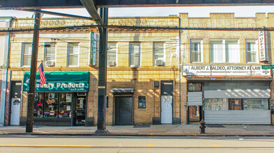 106-09 Liberty Ave in Ozone Park, NY - Building Photo - Building Photo