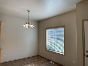 2212 NE 163rd Pl in Vancouver, WA - Building Photo - Building Photo