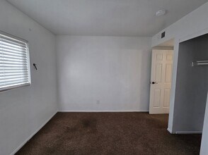 4368 N Vornsand Dr in Las Vegas, NV - Building Photo - Building Photo