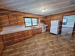 346 W 5th St in Cookeville, TN - Foto de edificio - Building Photo