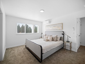 818 E F St in Deer Park, WA - Building Photo - Building Photo