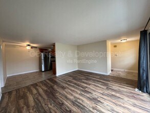 37 Tonset Ct in Schaumburg, IL - Building Photo - Building Photo