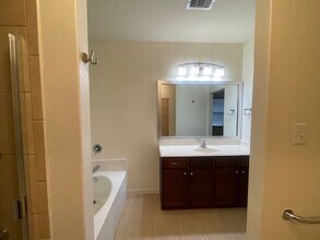 8739 Leclaire Meadow Dr in Humble, TX - Building Photo - Building Photo