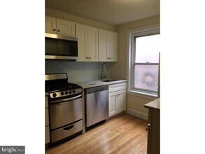 2441 Fairmount Ave in Philadelphia, PA - Building Photo - Building Photo