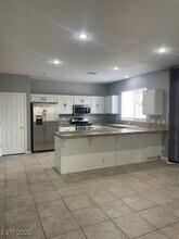 3808 Sterling Crest Pl in Las Vegas, NV - Building Photo - Building Photo