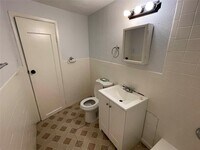 4610 Schroeder St - 10