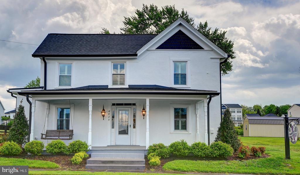 8425 W Main St in Marshall, VA - Building Photo