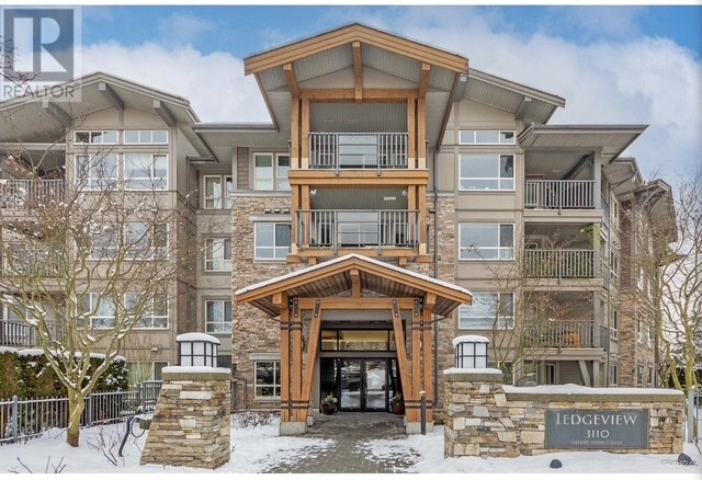 property at 3110 Dayanee Springs Blvd