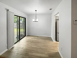 916 NW 7th Ave in Gainesville, FL - Building Photo - Building Photo