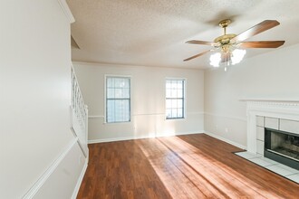 5486 Harvey Pointe Ln in Memphis, TN - Building Photo - Building Photo