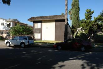 14109 Delano St in Van Nuys, CA - Building Photo - Building Photo