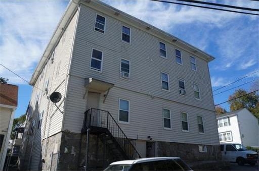 28-30 Hillis Rd in Hyde Park, MA - Foto de edificio - Building Photo