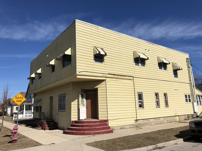 property at 868 S 74th St