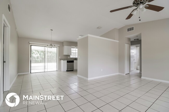 property at 431 Tropicaire Ave SW