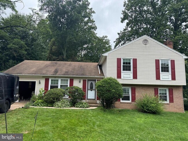 property at 4382 Harvester Farm Ln