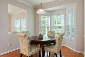 1979 Asheville Dr in Charlottesville, VA - Foto de edificio - Building Photo