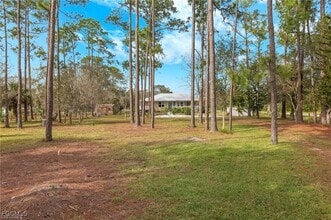 6840 Cadet Ave, Unit 2132 in Ft. Myers, FL - Foto de edificio - Building Photo