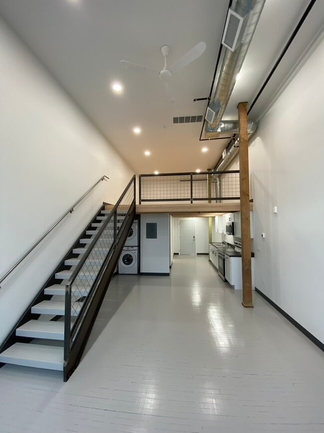 623 Saint Joseph St, Unit 1, Unit 1