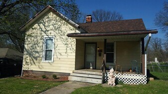 628 N Kansas St in Edwardsville, IL - Building Photo
