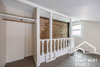 1501 W Fullerton Ave, Unit 1R in Chicago, IL - Foto de edificio - Building Photo