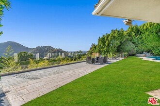 2177 Summitridge Dr in Beverly Hills, CA - Building Photo - Building Photo
