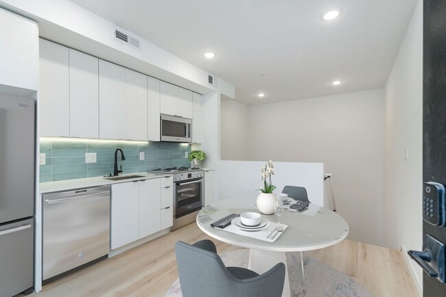 property at 2722 Hope St