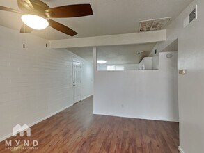 2320 N 51st Pl in Phoenix, AZ - Building Photo - Building Photo