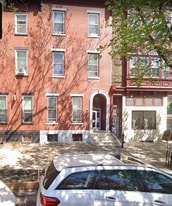 2003 Green St, Unit 2R