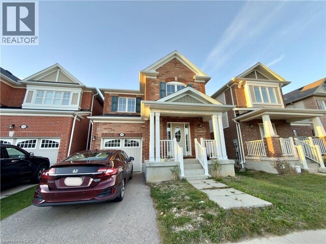 property at 386 Grovehill Cres