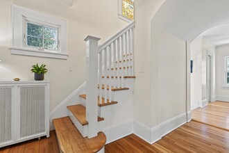 22 Mayhew Ave in Larchmont, NY - Building Photo - Building Photo