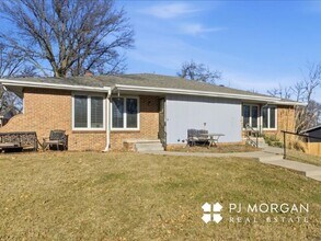 9524 Maple St in Omaha, NE - Building Photo - Building Photo