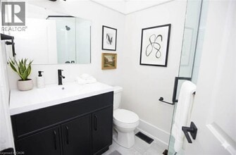 34 Dumfries St in Brant, ON - Building Photo - Building Photo