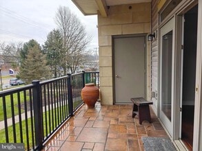 206 Carson Terrace in Huntingdon Valley, PA - Building Photo - Building Photo