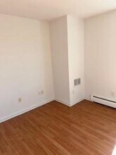 1135 FARM Rd in Secaucus, NJ - Building Photo - Building Photo